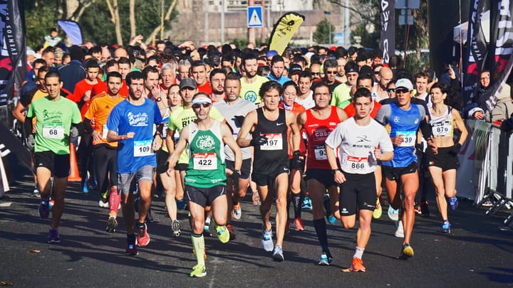 Navigating congestion during marathons when chasing sub-3
